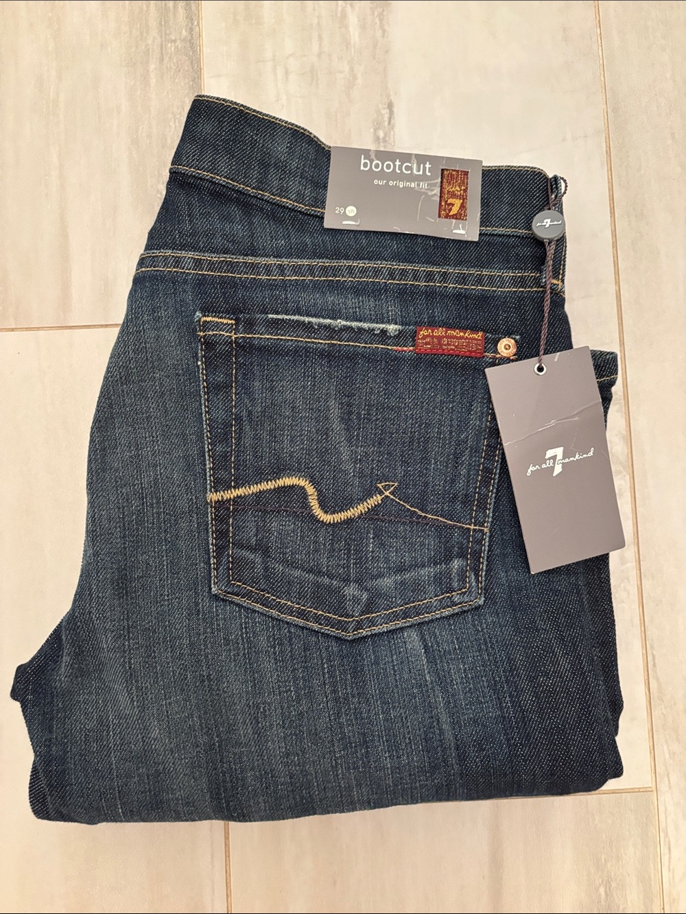 7 For All Mankind Bootcut, Made in the USA, 29x32, NWT, $229 MSRP - Picture 13 of 15